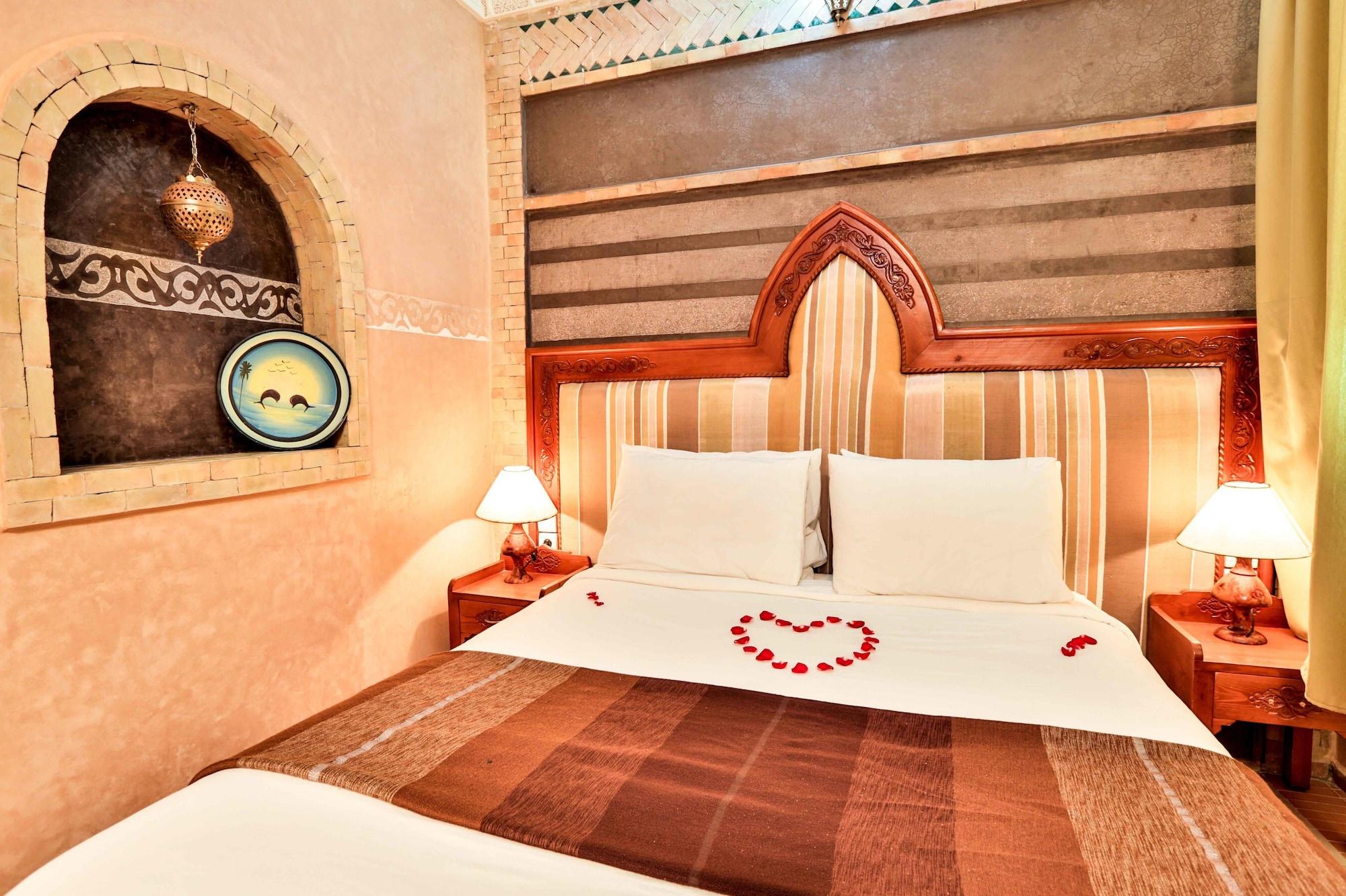 Nakhla 3*