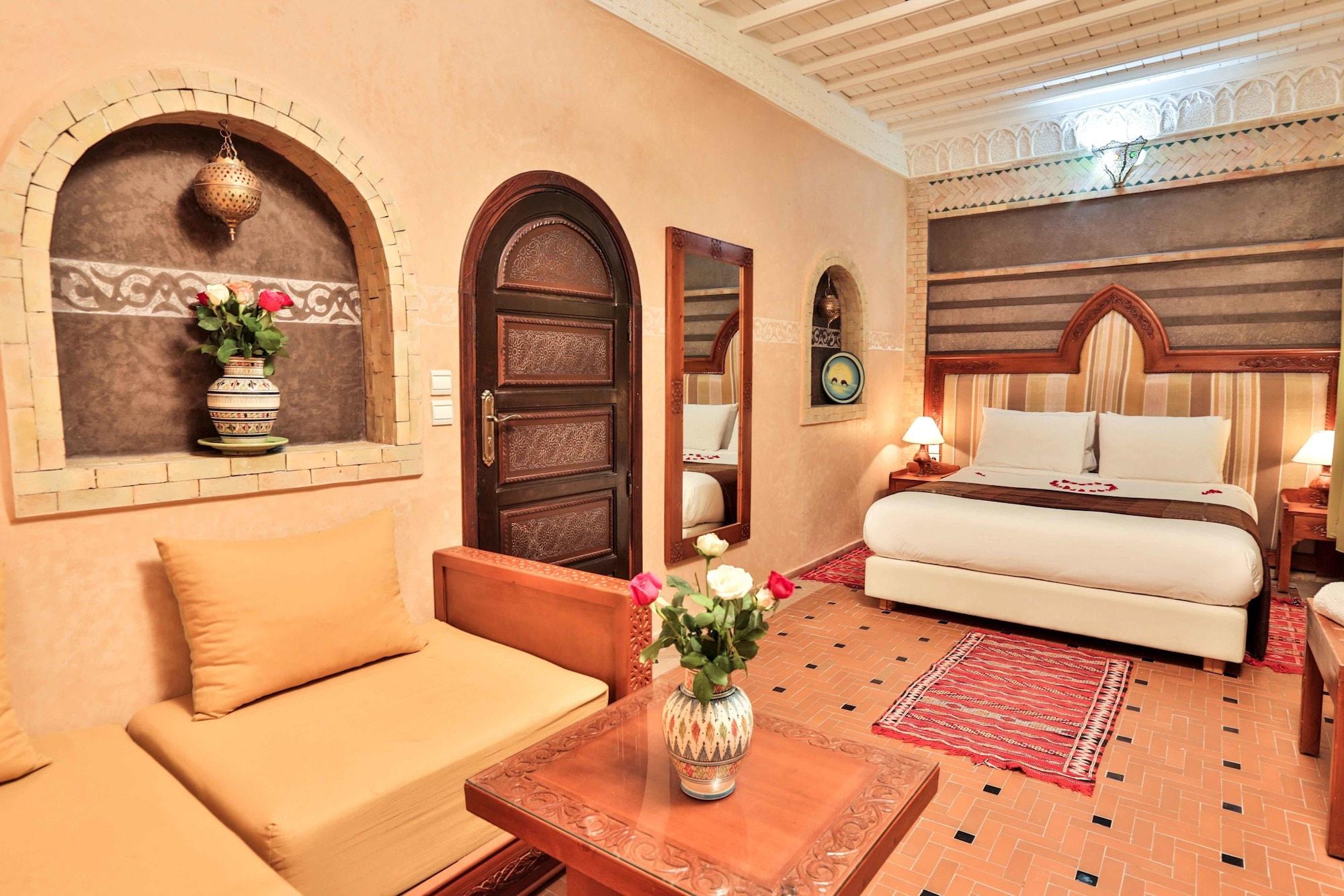 Nakhla Riad 3*